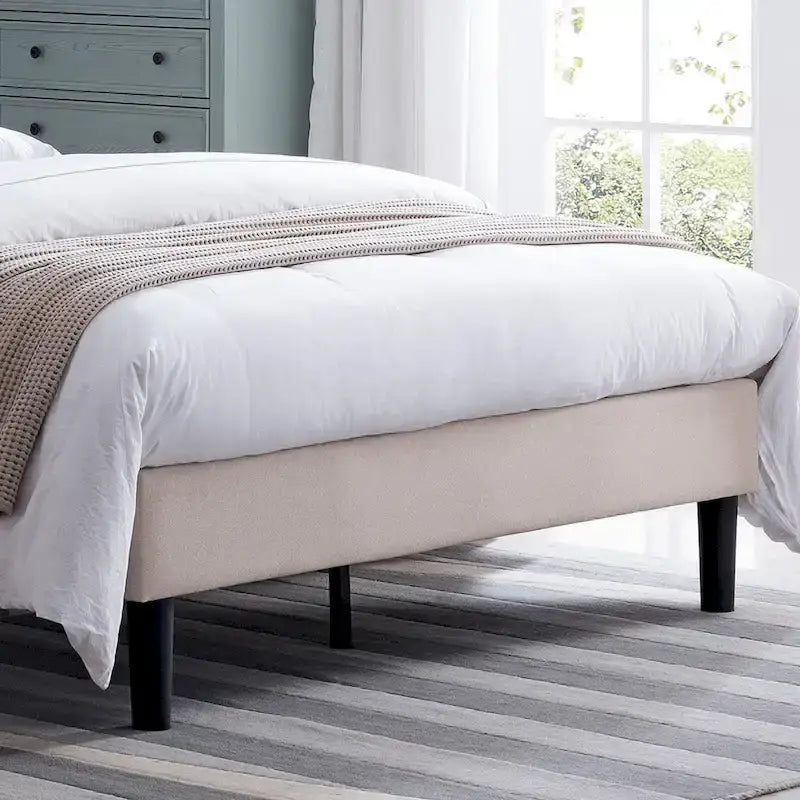 Lit plateforme rembourré Queen size
